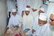 Qaseedah-Khwaani in Rozah Mubaarakah
